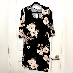 Bobbie Brooks Women’s plus size dress 1X. Black with floral print